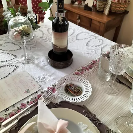 Tana Del Bianconiglio Bed and breakfast 3*